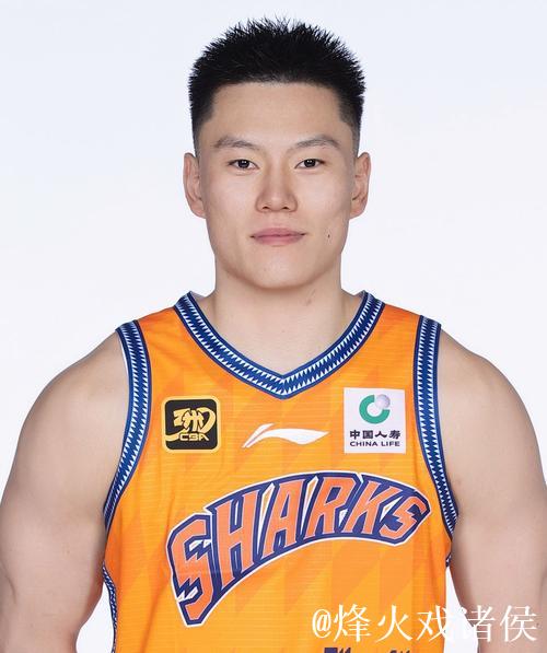 李弘权18+7上海6人上双力克浙江 总比分1-1 李弘权18+7上海6人上双力克浙江 总比分1-1