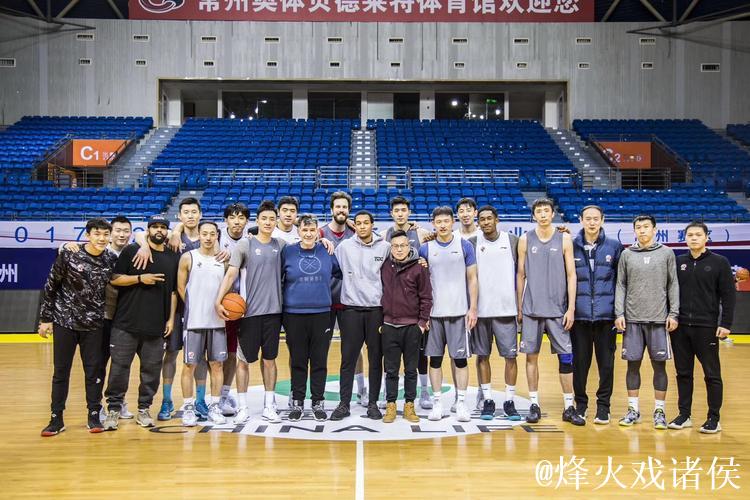 江苏签约双外援 特奎维恩和J-汤普森加盟